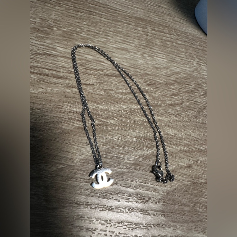 Delicate Auth CHANEL Zipper pull with loop - Would make cute Pendent/Charm